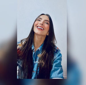 Meet your Posher, Daniela